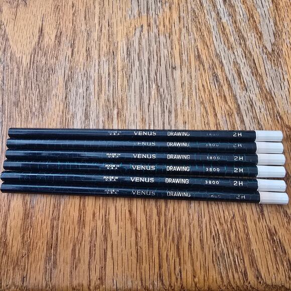 Vtg VENUS DRAWING PENCILS 3800 2H Green Veined 5 Pencils American Pencil Co - Picture 1 of 3